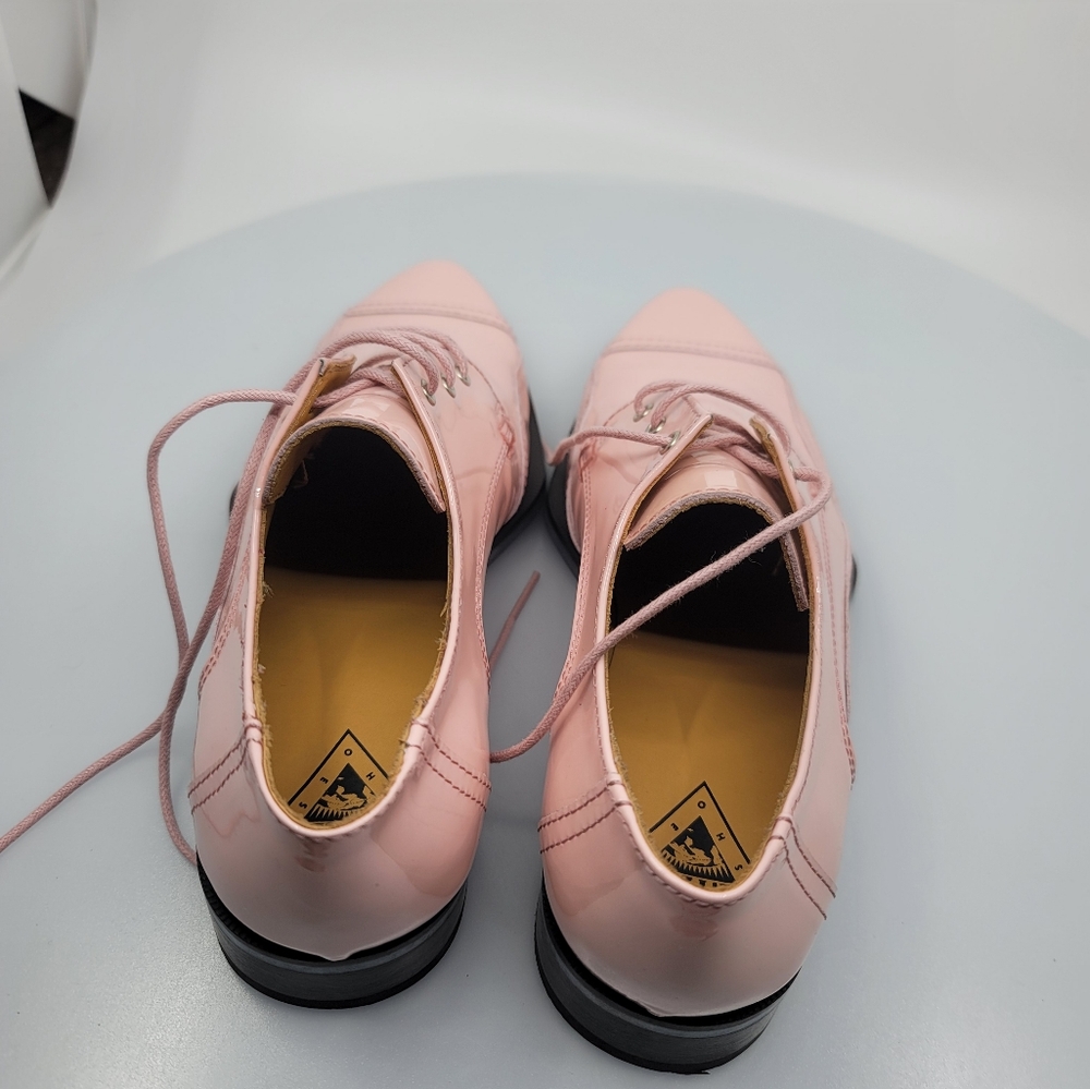 Fluevog Modvog BNIB (Never Worn).  Size 7W/5M. Patent pink. - Picture 3 of 4